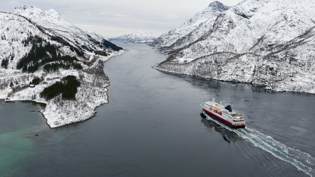 Speedcast Webinar: Debunking LEO and Cloud for Maritime Industry